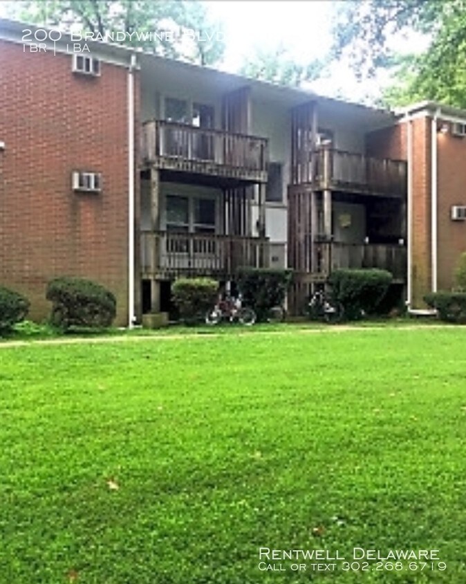 Primary Photo - Garden Club Apartments (825.00)