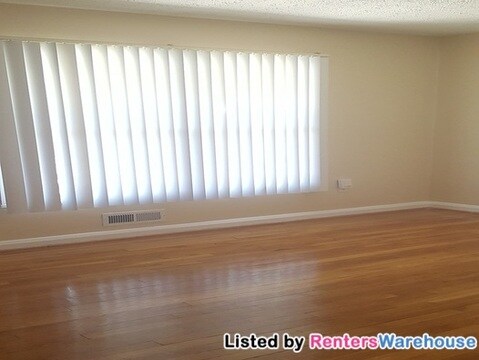 Foto del edificio - 1010 Craftswood Rd