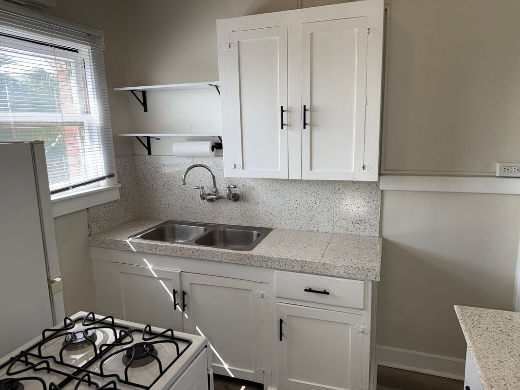 Building Photo - 4125 S Figueroa St