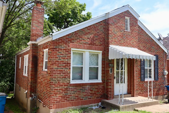 Building Photo - 7013 Florence Pl