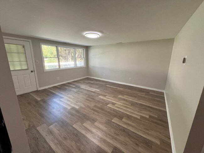 Building Photo - 26835 S Linden Ln
