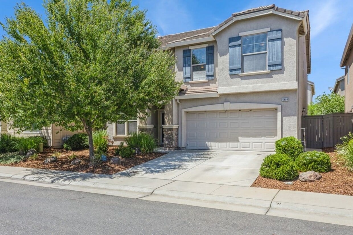 Primary Photo - Gorgeous Roseville Home in Gated Community!