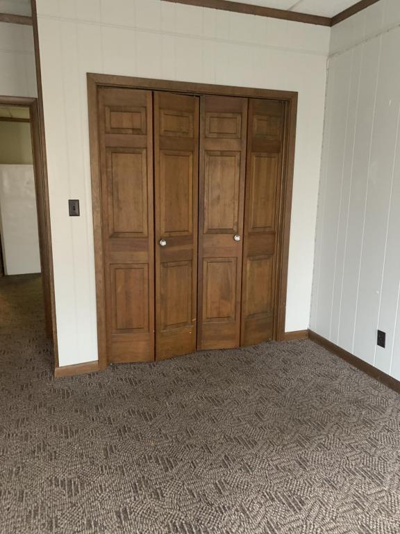 Foto del edificio - 110 1/2 S. Meridian