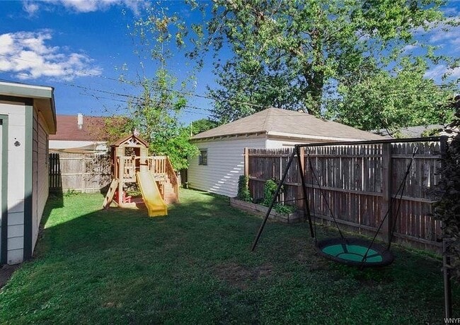 Building Photo - 78 Chamberlin Dr