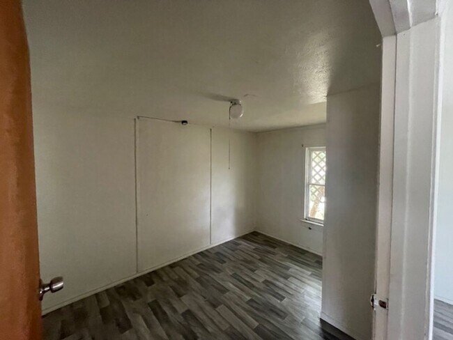 Foto del edificio - 3150 Elgin St