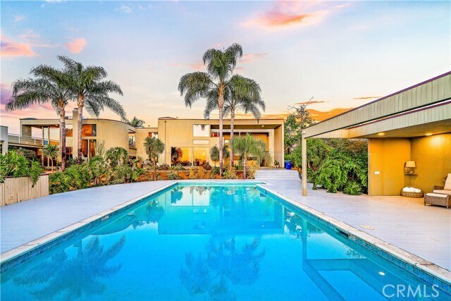 Foto del edificio - 3028 Overhill Dr