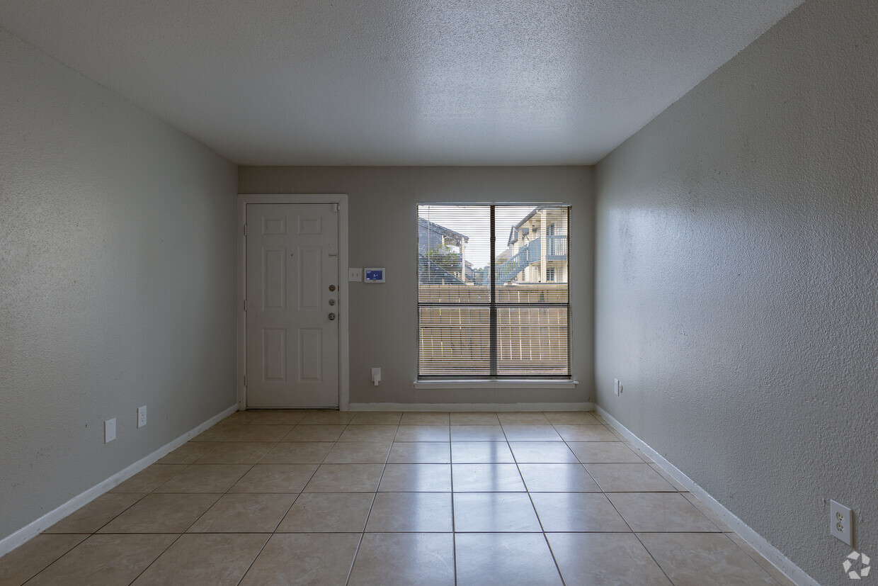 Buena Vista Apartments Rentals in Houston at 2402 Bammelwood Dr Houston, TX