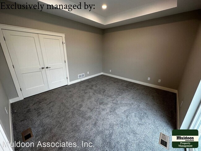 Building Photo - 3 br, 3 bath House - 270 Eagle Summit Pt #102