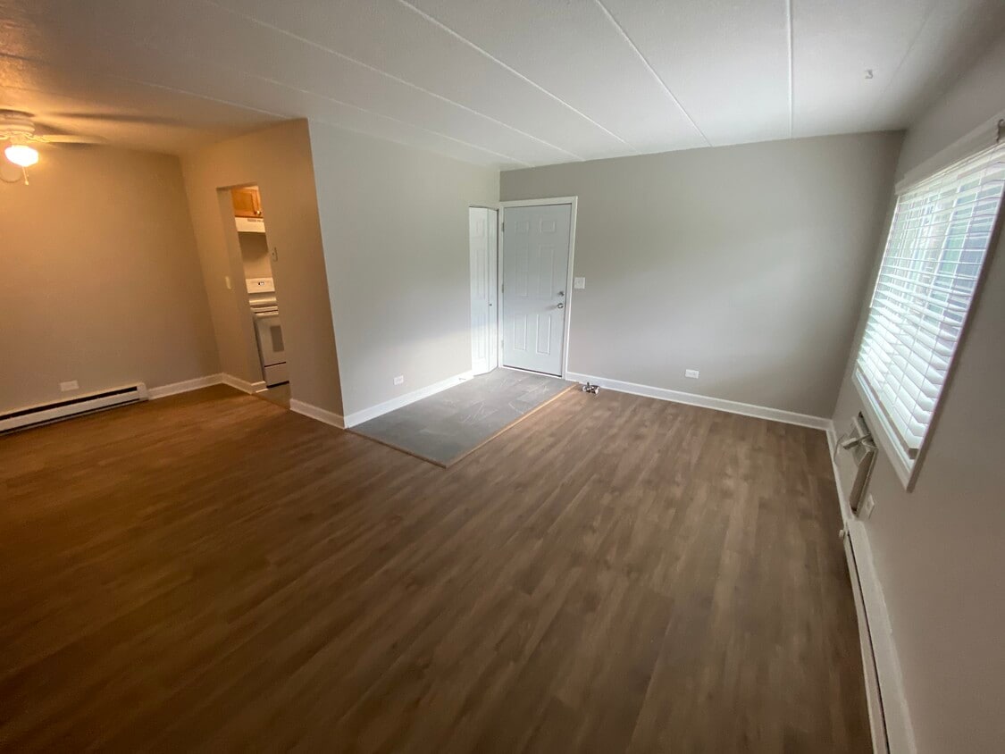 244 N Westmore Ave, Lombard, IL 60148 Apartments in Lombard, IL