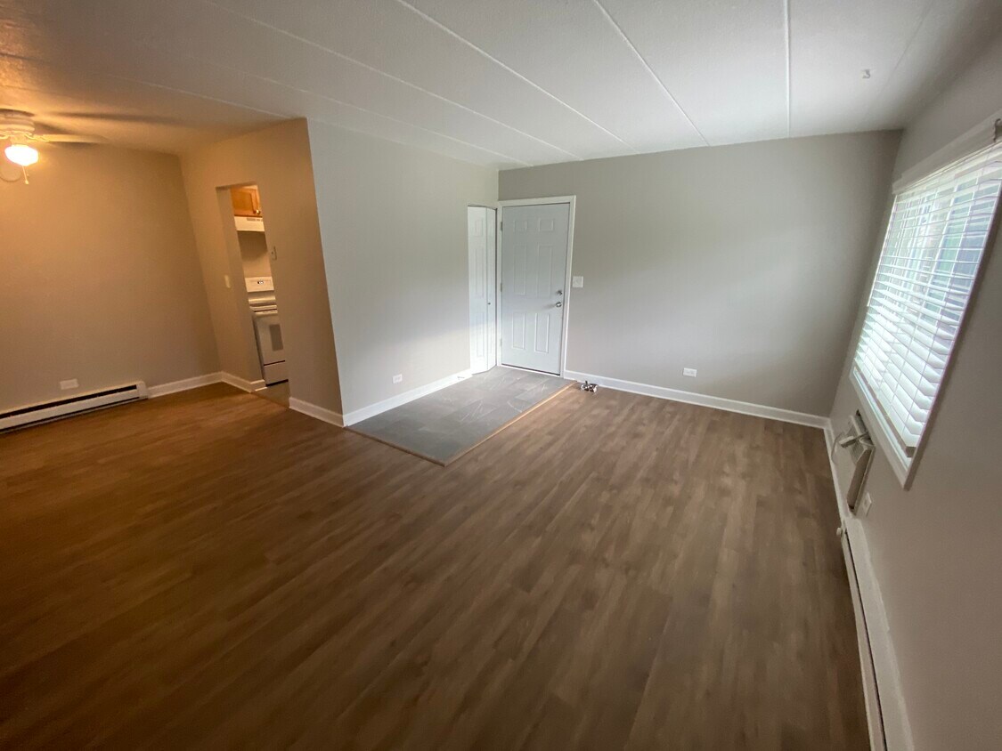 Primary Photo - 244 N Westmore Ave