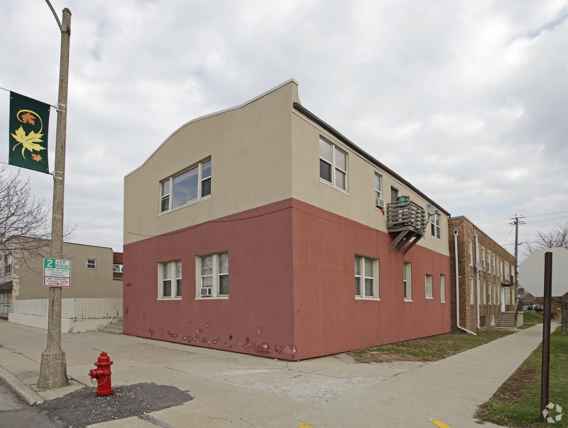 Foto principal - 4932 S Packard Ave