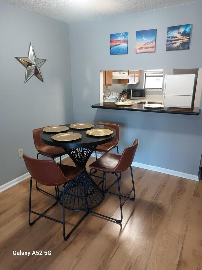 Foto del edificio - Furnished montly rental