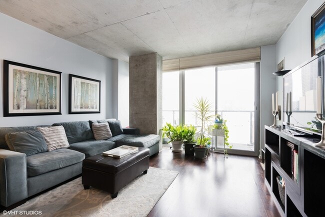 Foto del edificio - 659 W Randolph St