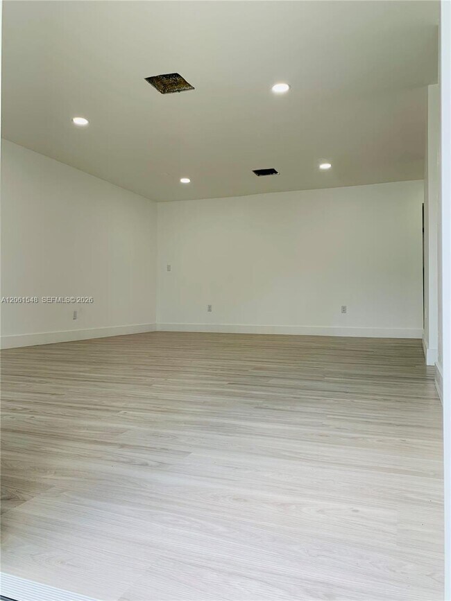 Foto del edificio - 5441 NW 174th Dr
