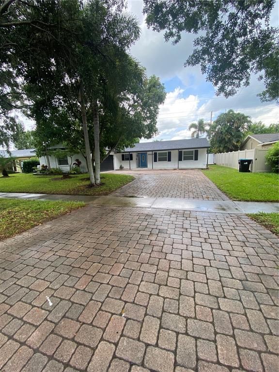 Foto del edificio - 3823 Bainbridge Ave