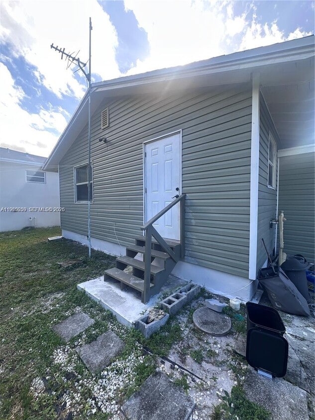 Foto del edificio - 3633 SW 12th Ct