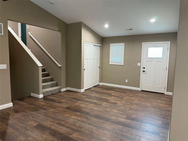 Building Photo - 1135 Baseball Dr