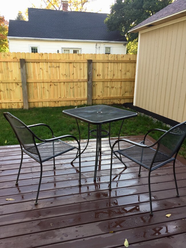 Foto del edificio - 357 Parkview Pl