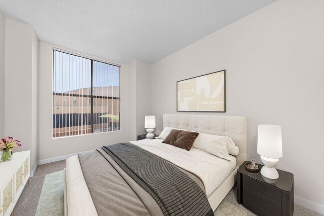 Interior Photo - Diplomat Apartments