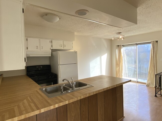 Building Photo - 1216 Inverrary Ln