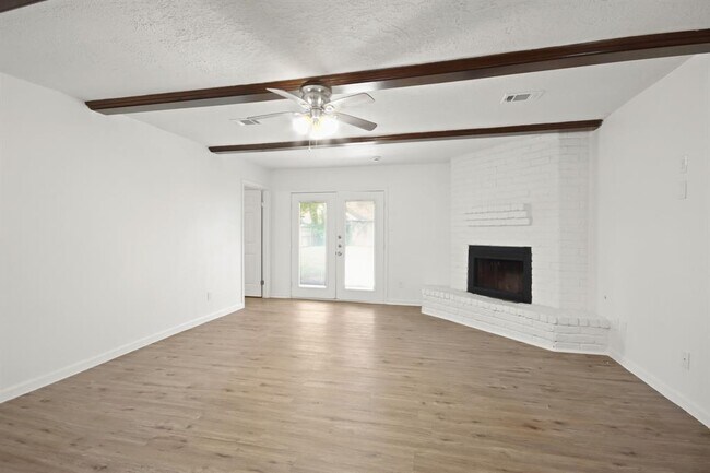 Foto del edificio - 24607 Green Moss Dr