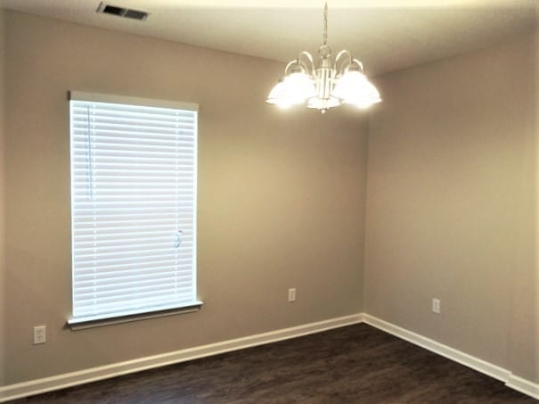 Foto del edificio - 1067 Briar Rose Ln