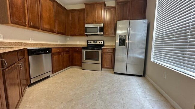 Building Photo - 1532 Broken Oak Dr