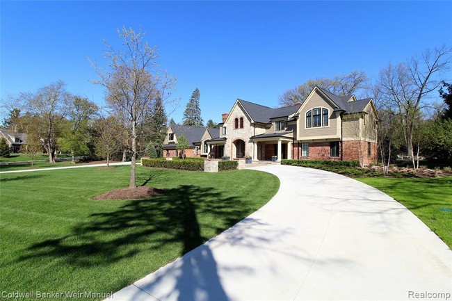 Building Photo - 215 Martell Dr