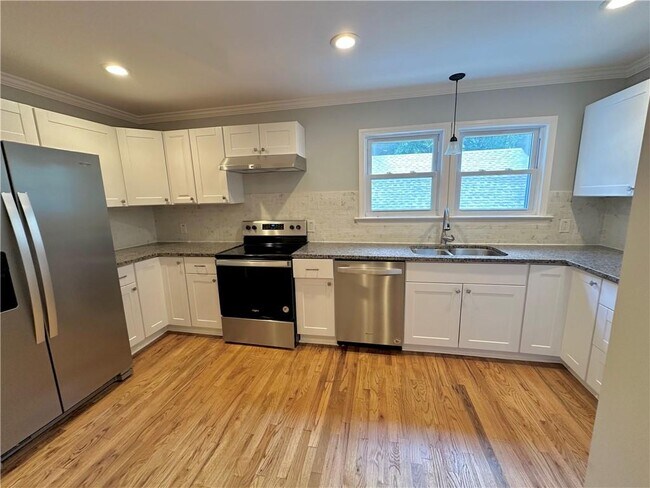 Foto del edificio - 1764 Springview Rd NW