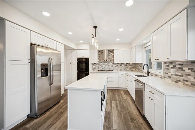 Foto del edificio - 2175 Kipling Ln