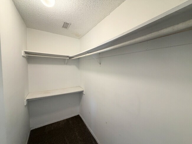 Foto del edificio - 1360 Brook St