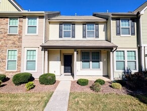 Building Photo - 4461 Middletown Dr
