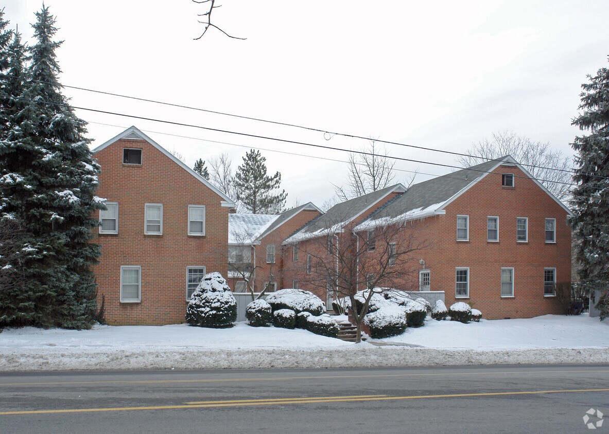 Foto del edificio - Eastview Townhomes