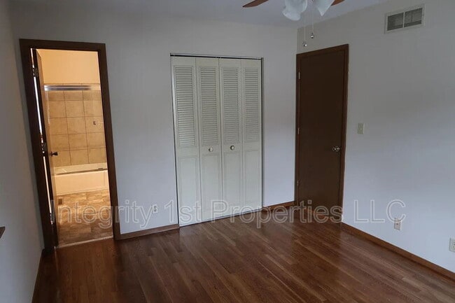 Building Photo - 1307 NE 75th St