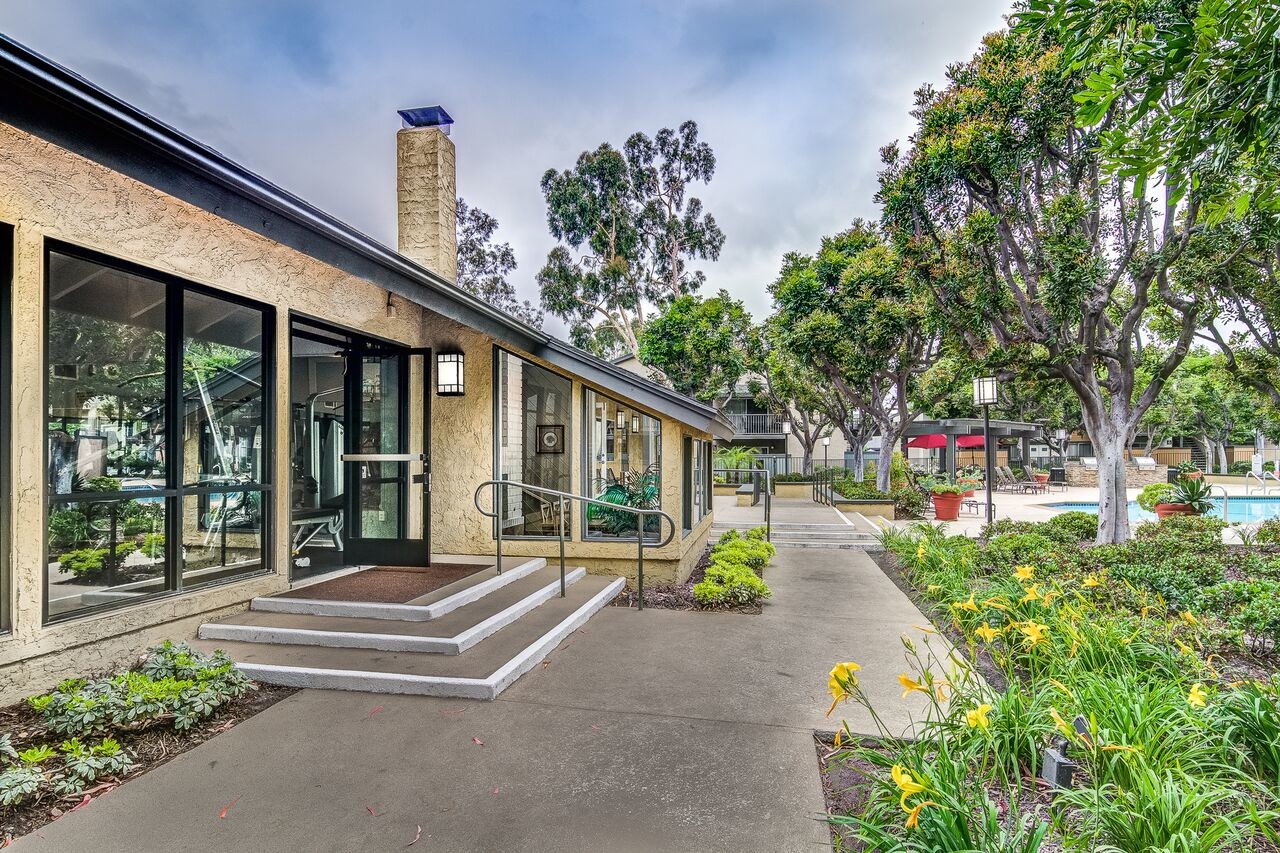 401 W Orangewood Ave Anaheim Ca 92802