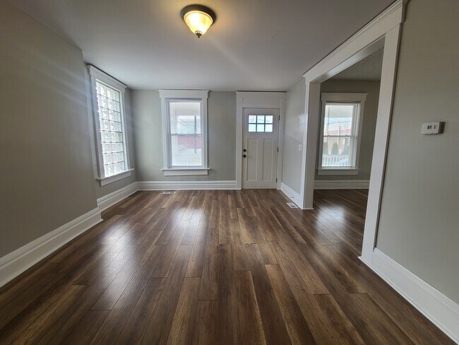 Building Photo - 426 Wilson Ave