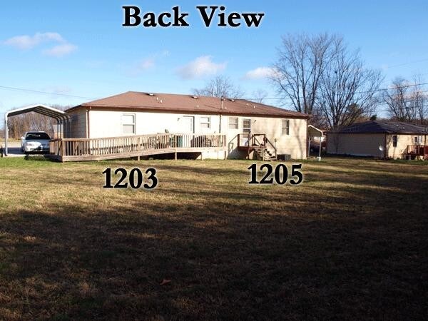 Building Photo - Beautiful 2 BR 1 BA Duplex
