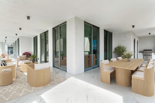 Foto del edificio - 495 E Royal Palm Rd