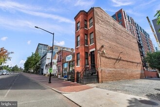 Building Photo - 915 5th St NW