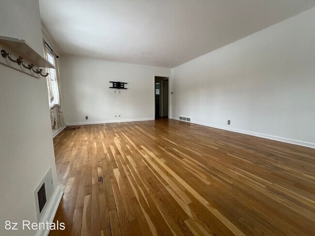 Foto del edificio - 3 br, 1 bath House - 310 30th St