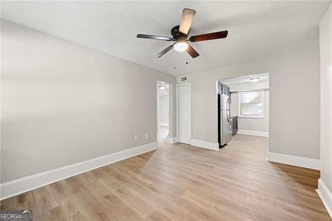 Foto del edificio - 156 Fairfield Pl NW