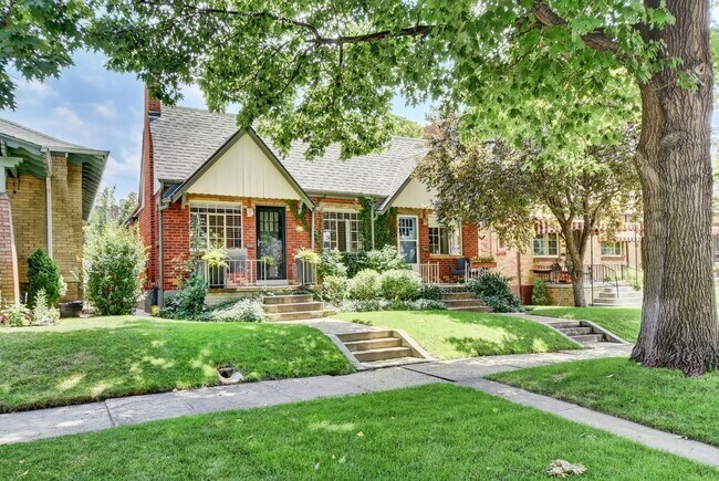 Foto del edificio - Gorgeous duplex near Cherry Creek!