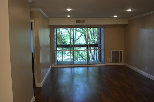 Foto del edificio - 10850 Green Mountain Cir