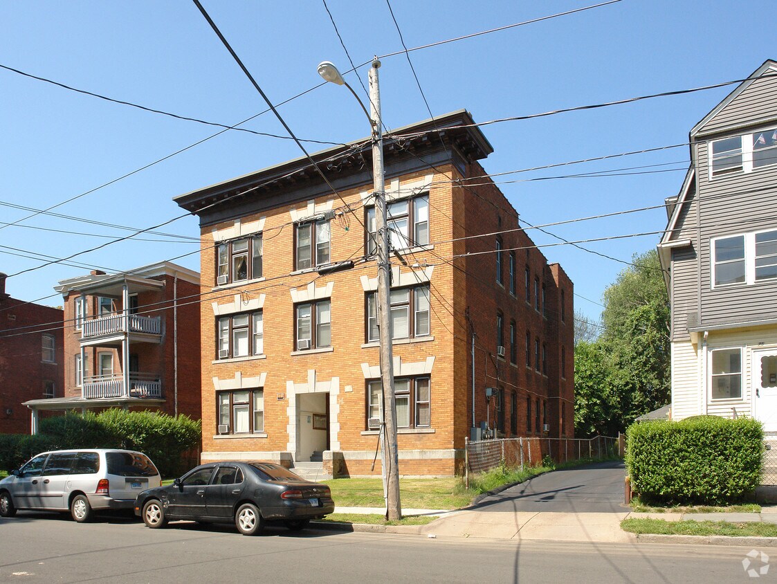 Building Photo - 71 Orange St