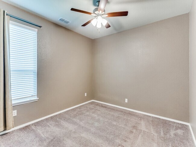 Foto del edificio - 2804 Bursera Ln