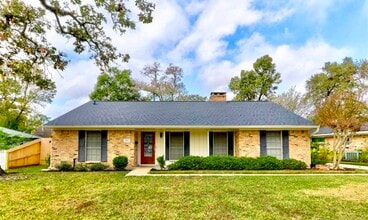 Building Photo - 2011 Stebbins Dr