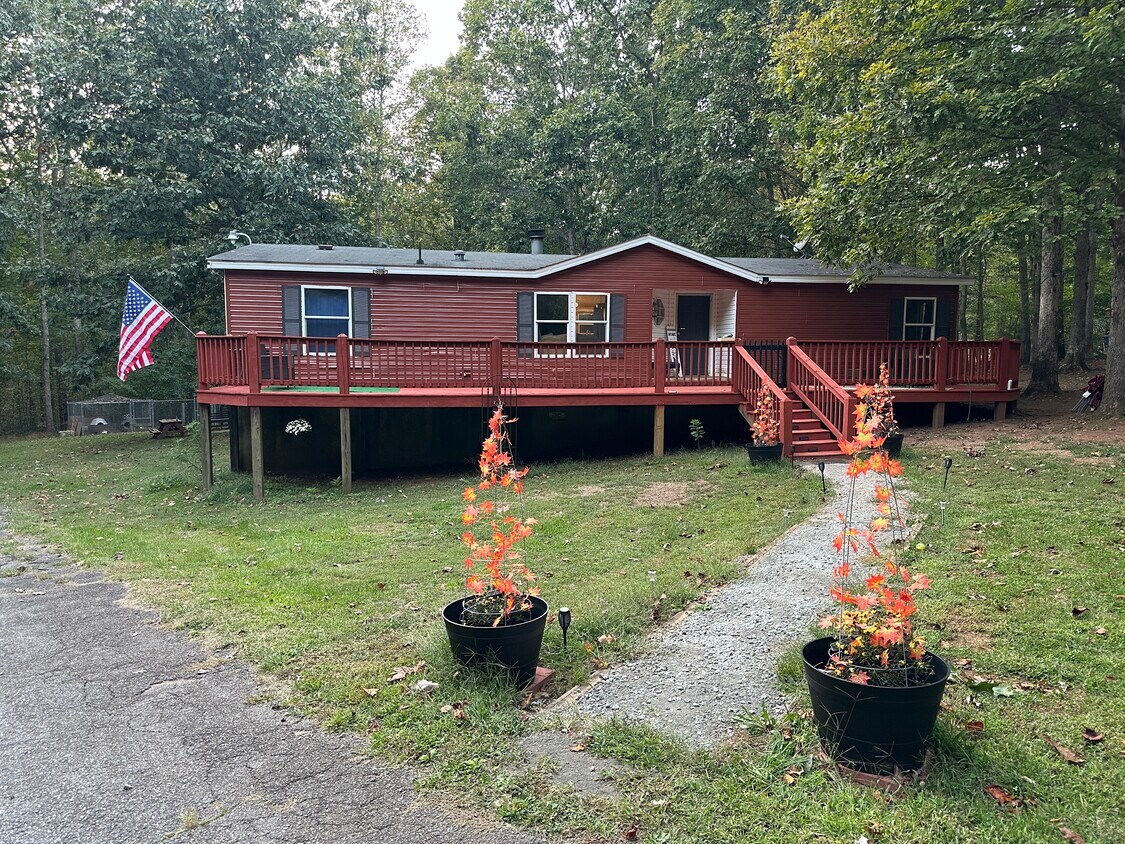 Foto principal - 9561 Rockfish River Rd