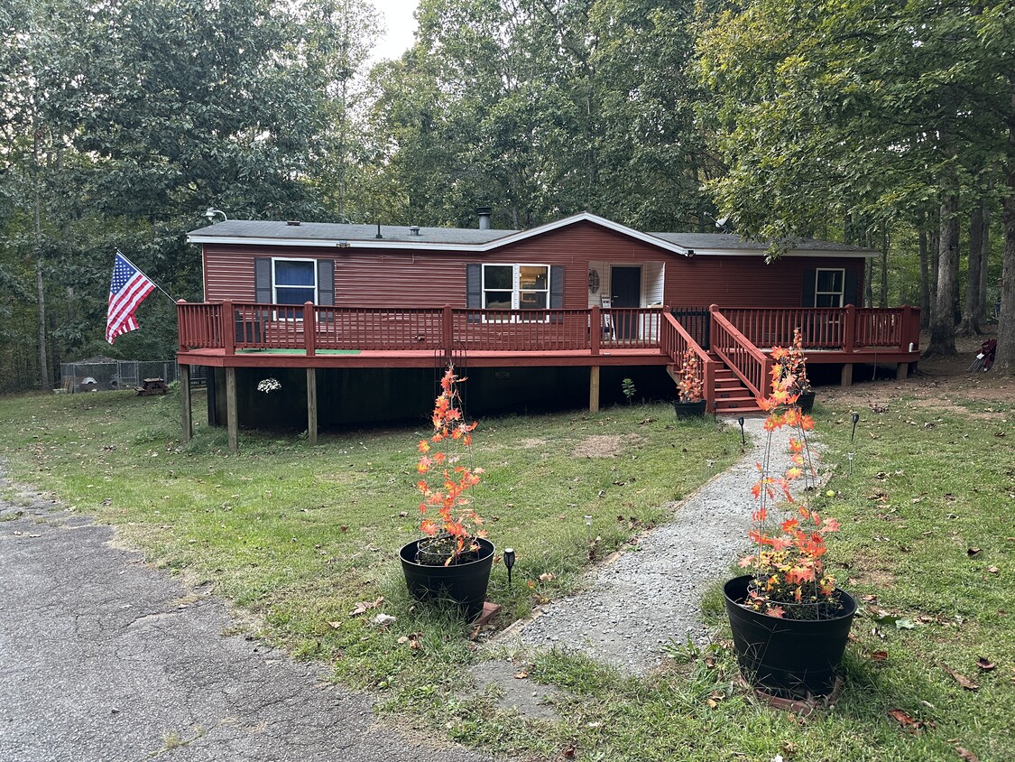 Primary Photo - 9561 Rockfish River Rd