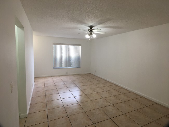 Foto del edificio - 5852 Albert Rd