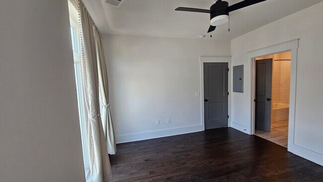 Foto del edificio - Simple & Stylish 1BR, 1BA Home